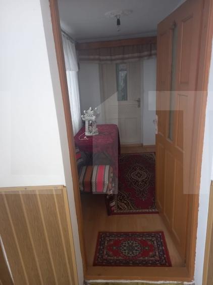Casă individuală cu 7 camere cu Canalizare în Verguleasa