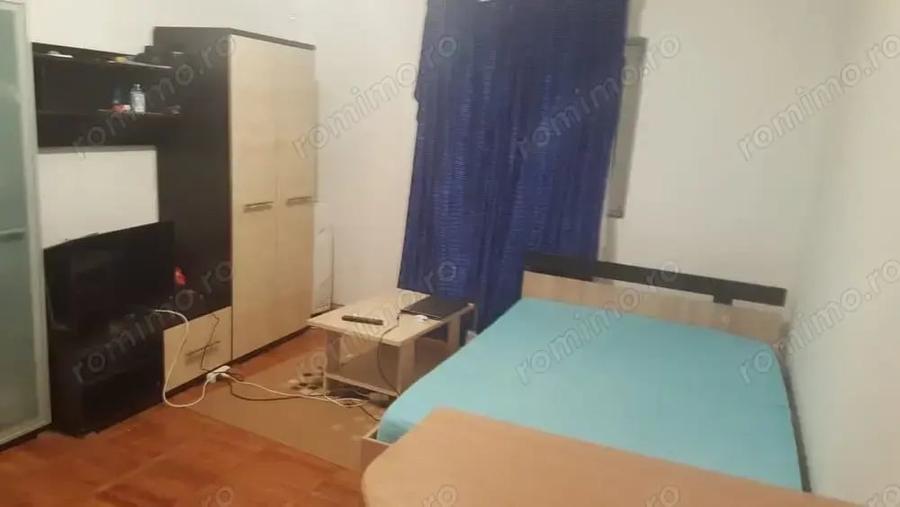 Garsonieră decomandată în Băneasa