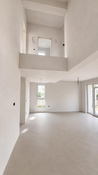Duplex cu 5 camere cu Teren 250 Mp în Moșnița Nouă