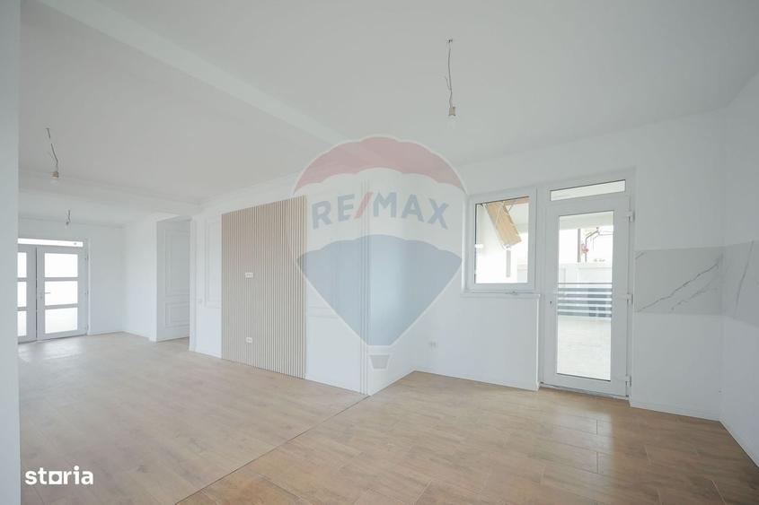 Casă cu 4 camere în Central