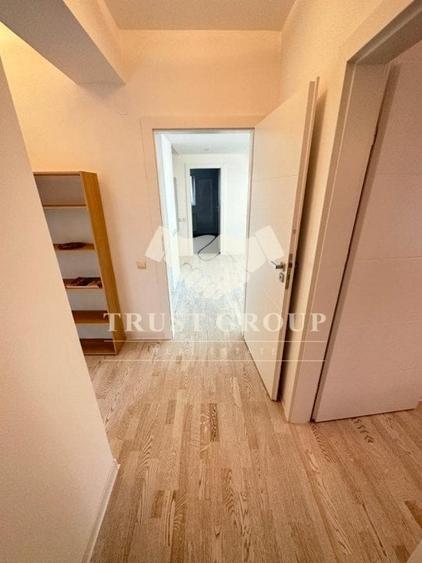 Apartament cu 4 camere semidecomandat, mobilat în Șoseaua Nordului