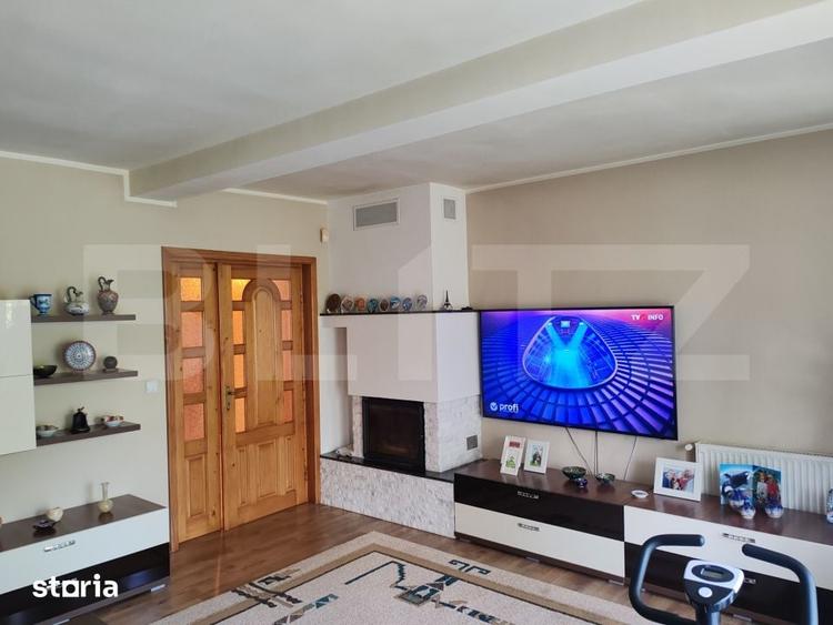 Casă cu 6 camere cu Teren 1332 Mp în Ipotești