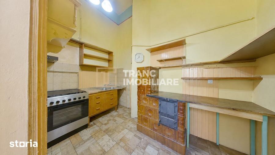Apartament cu 8 camere în Central