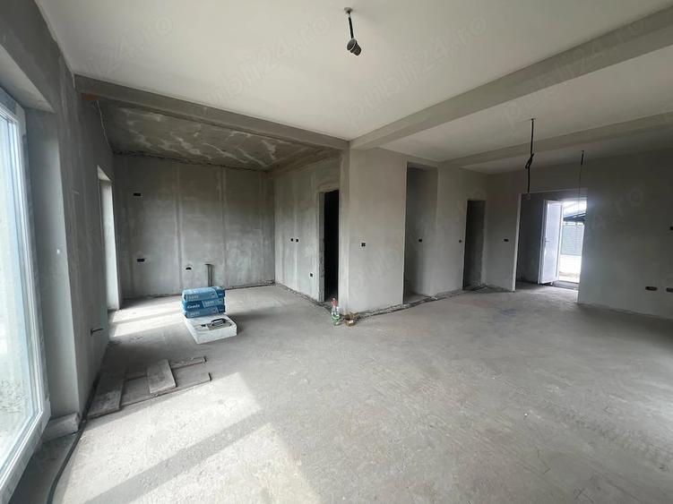 Casă cu 2 camere cu Teren 500 Mp în Vladimirescu