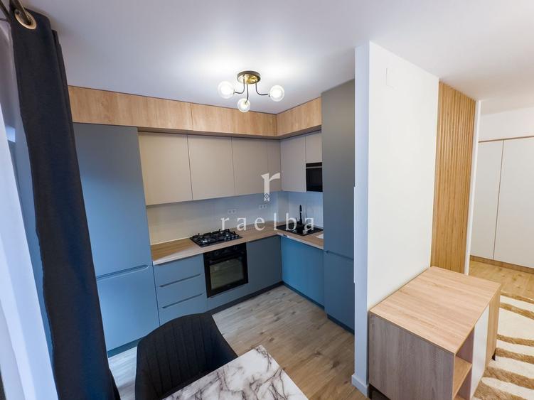 Apartament cu 3 camere semidecomandat, mobilat în Pipera