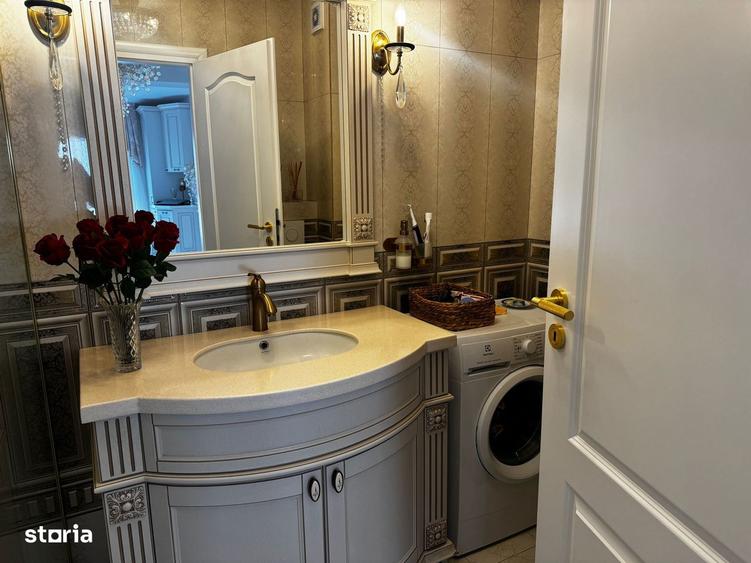 Apartament cu 3 camere, mobilat în Central — fotografia 1