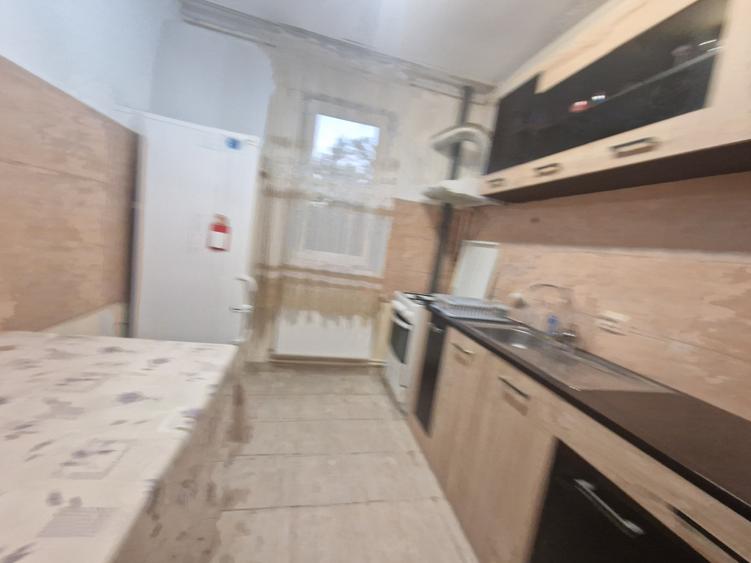 Apartament cu 2 camere semidecomandat în Tomis I