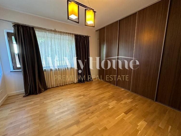 Apartament cu 3 camere decomandat, mobilat în Primăverii