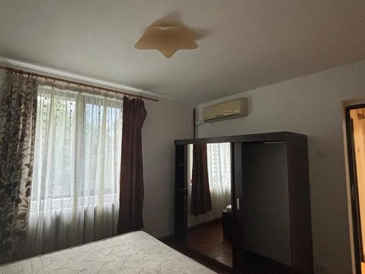 Apartament cu 2 camere decomandat, mobilat în Podu Roș