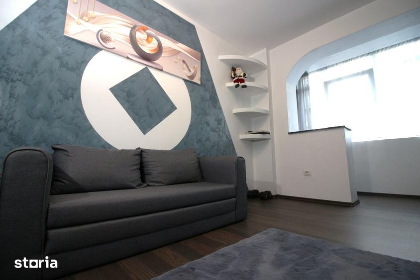 Apartament cu 3 camere semidecomandat în Cornișa
