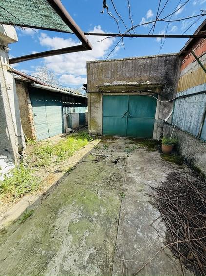 Casă individuală cu 4 camere cu Canalizare în Ciarda Roșie