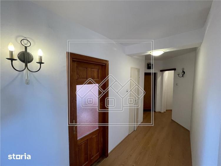 Apartament cu 3 camere în Ultracentral