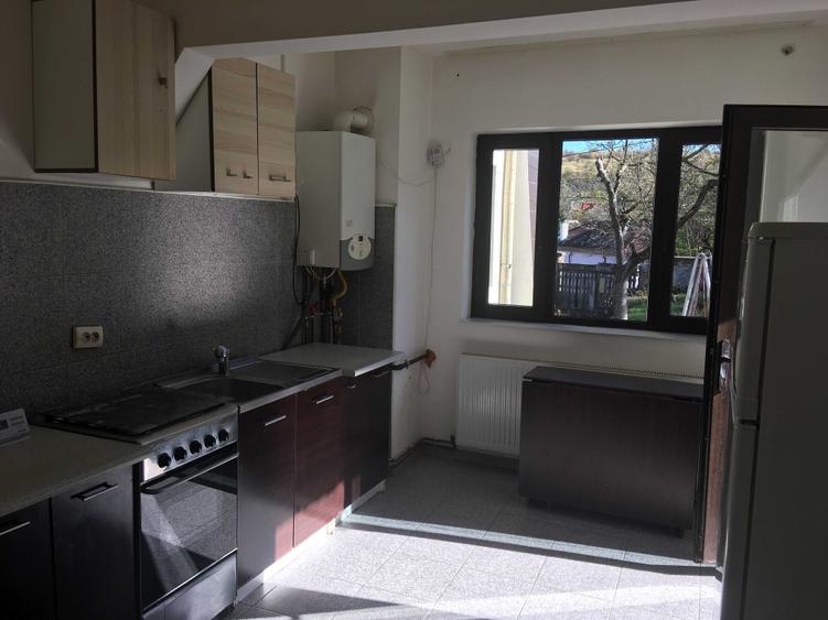 Apartament cu 2 camere nedecomandat în Tărlungeni