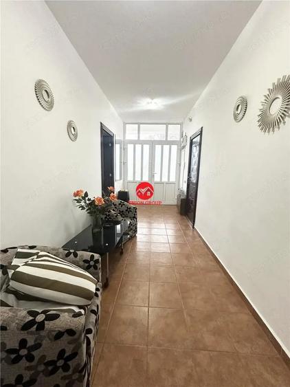 Spațiu comercial, de 350 mp, în Costinești