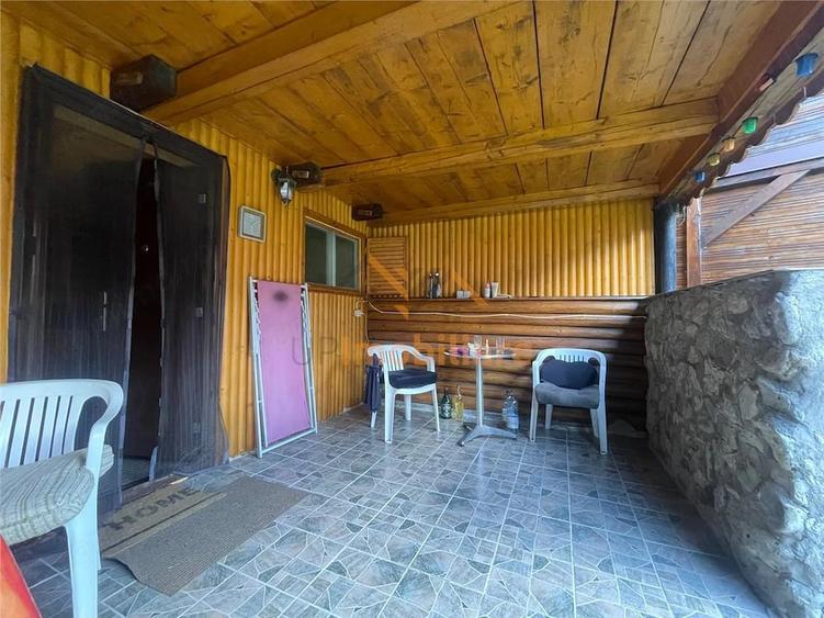 Casă cu 6 camere cu Teren 325 Mp în Remeți