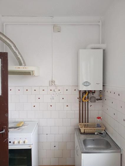 Apartament cu 2 camere decomandat în Tractorul