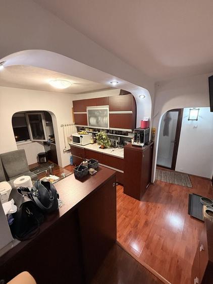 Apartament cu 2 camere decomandat în Est