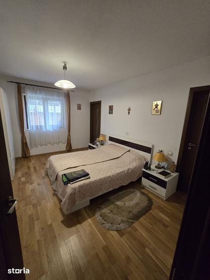 Casă cu 3 camere cu Teren 418 Mp în Central