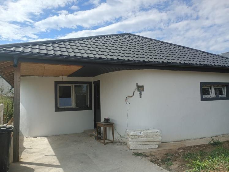 Casă individuală cu 3 camere cu Canalizare în Bălăceanca