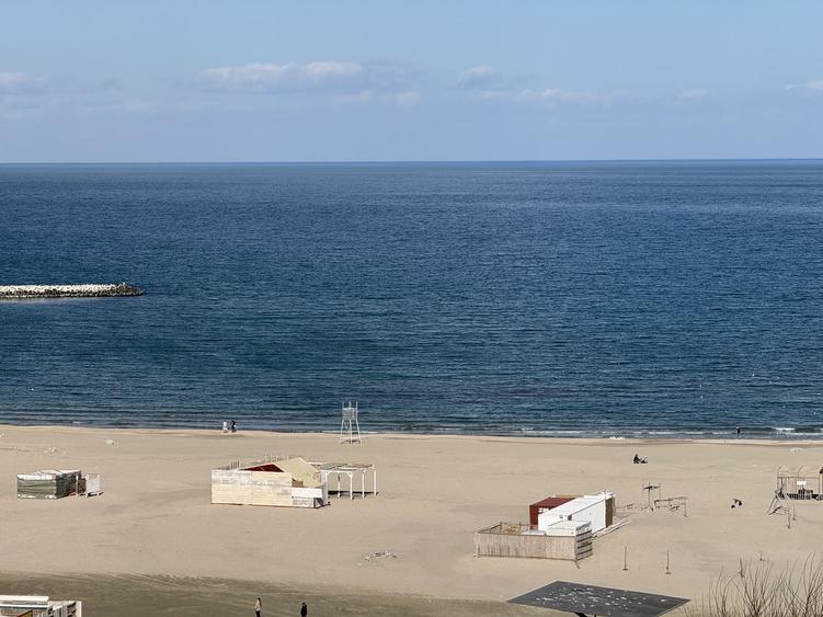 Apartament cu 4 camere decomandat, mobilat în Central
