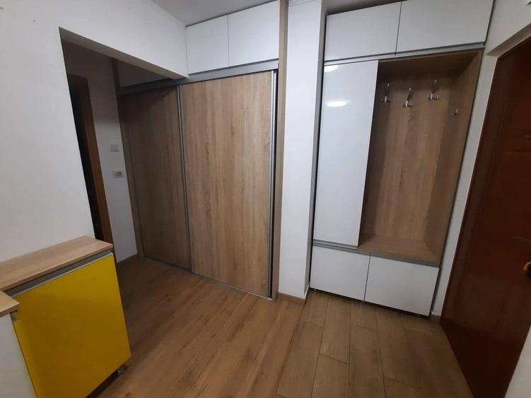 Inchiriez apartament 2 camere etaj 1 - 4