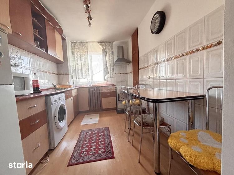 Apartament cu 3 camere decomandat în Decebal