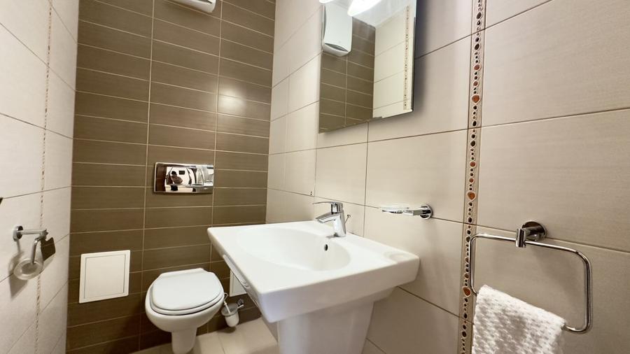 Apartament cu 3 camere decomandat, mobilat în Nord
