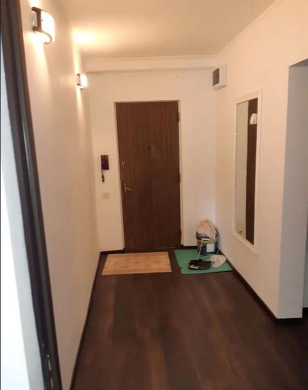 Apartament cu 2 camere decomandat în Uverturii