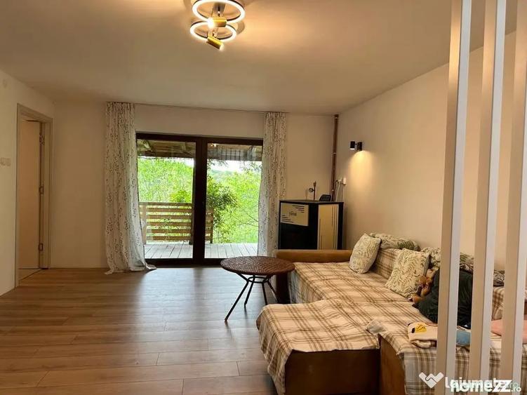 Casă cu 5 camere cu Teren 3029 Mp în Central