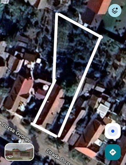 Casă cu Teren 837 Mp în Central