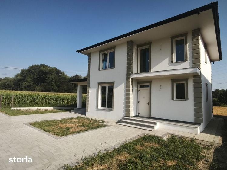 Casă cu 5 camere cu Teren 480 Mp în Horodnic