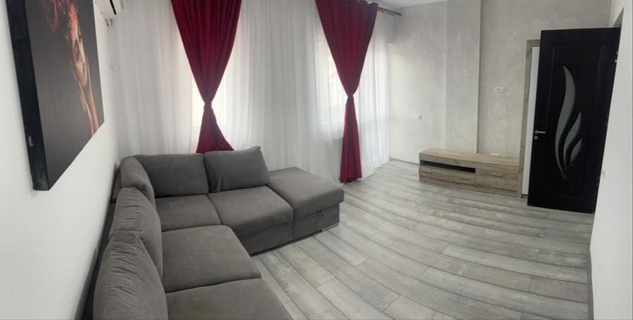 Garsonieră decomandată în Central