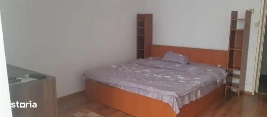 Garsonieră semidecomandată în Titan