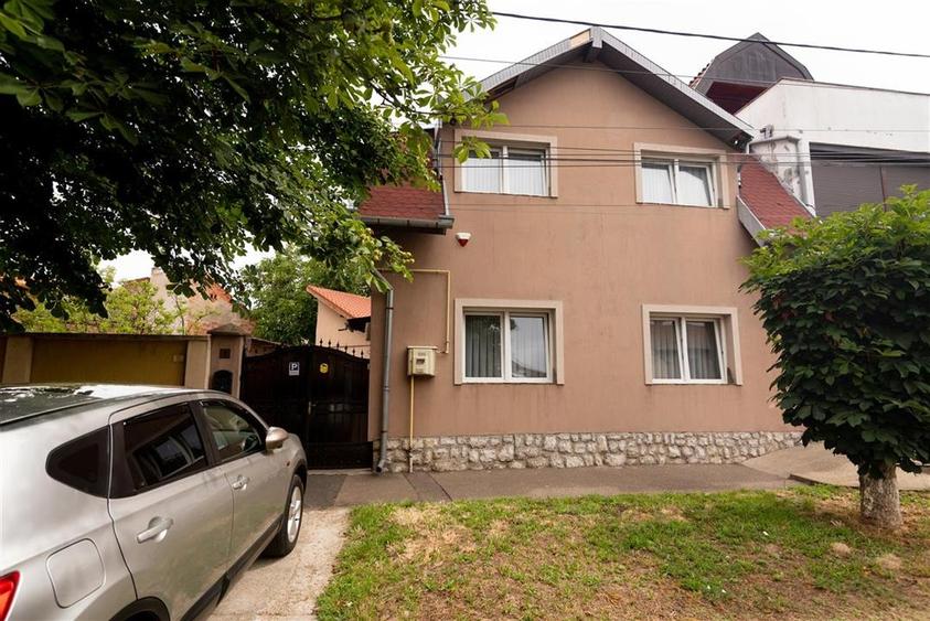 Casă individuală cu 4 camere cu Teren 241 Mp în Cantemir