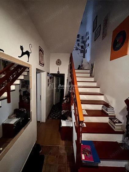 Casă cu 3 camere cu Teren 249 Mp în Biharia