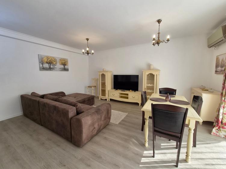Apartament cu 3 camere decomandat în Iancu Nicolae