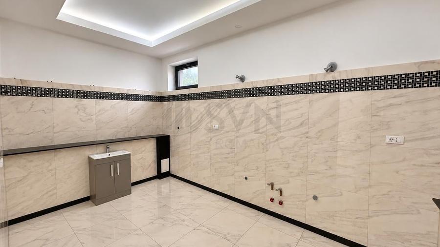 Casă individuală cu 7 camere cu Canalizare în Barbu Văcărescu