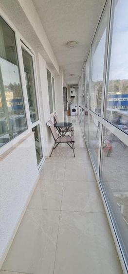 Apartament cu 3 camere decomandat, mobilat în Central