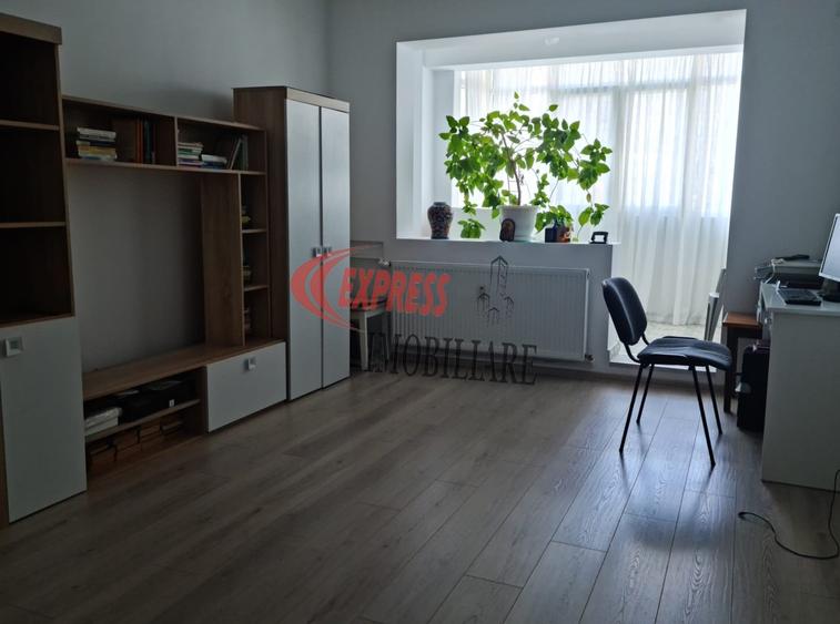 Apartament cu 2 camere decomandat în 1 Decembrie 1918