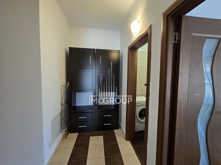 Apartament cu 3 camere semidecomandat, mobilat în Zorilor