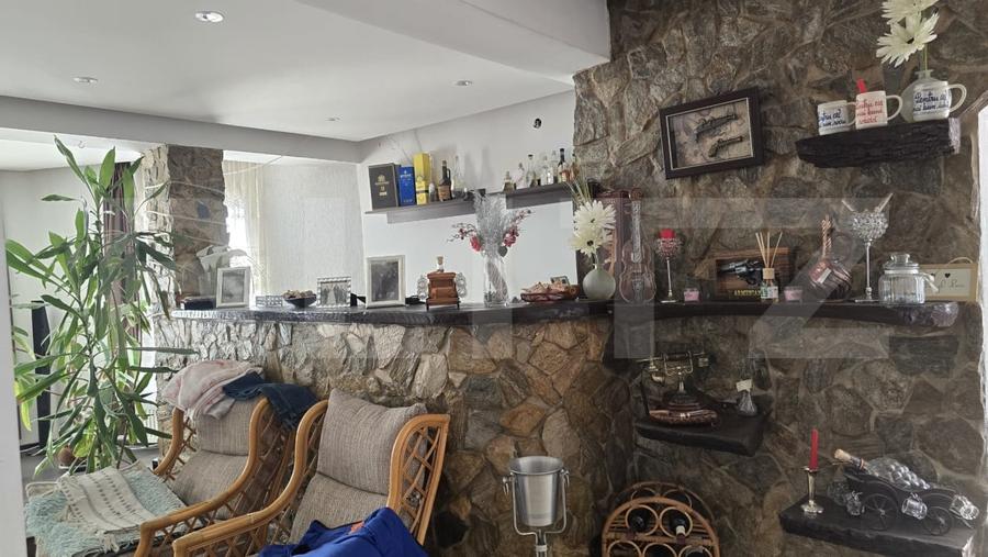 Casă individuală cu 5 camere cu Piscina în Sud-Est