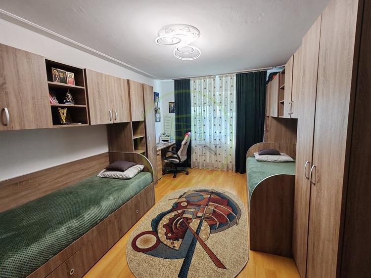 Apartament cu 2 camere decomandat, mobilat în Vasile Aaron