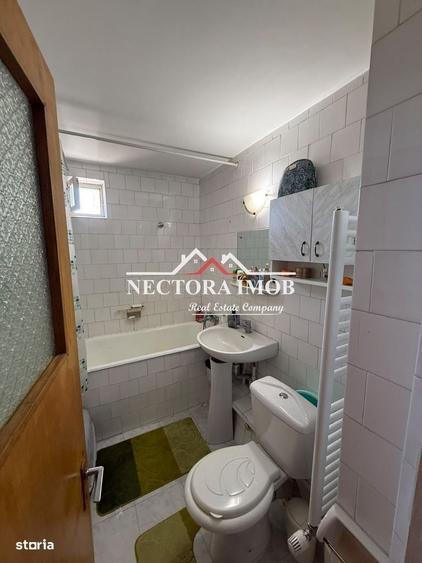 Apartament cu 3 camere decomandat în Salca