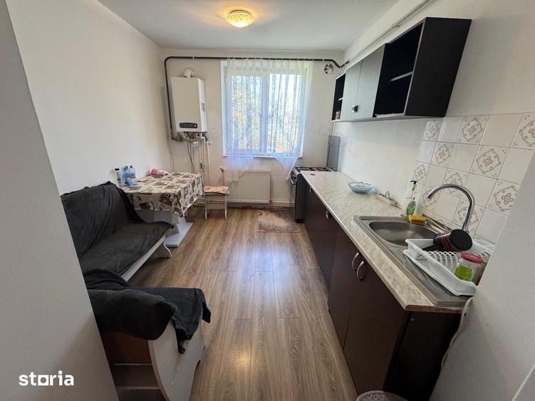 Apartament cu 2 camere semidecomandat în Micro 19