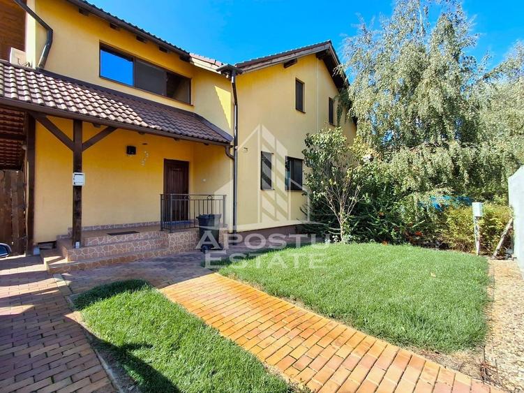 Casă individuală cu 3 camere cu Canalizare în Vladimirescu