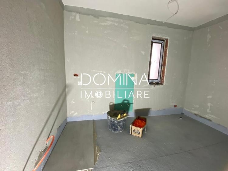 Casă individuală cu 5 camere cu Teren 250 Mp în Central