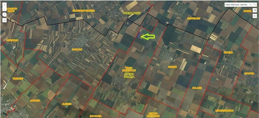 Teren de 10000 mp, în Valea Măcrișului