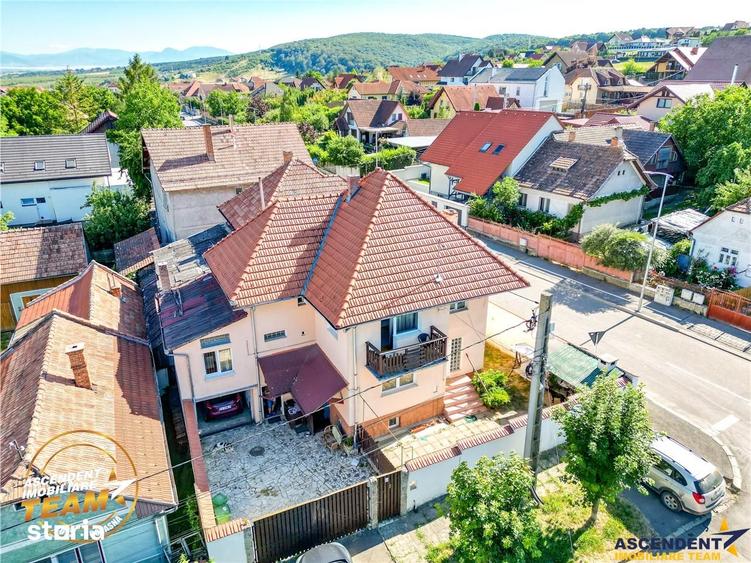 Casă cu 5 camere cu Teren 400 Mp în Simeria