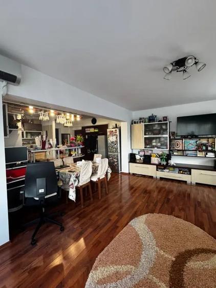 Apartament cu 2 camere decomandat în Canta
