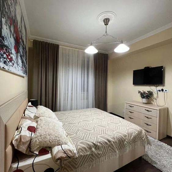 Apartament cu 2 camere decomandat în Crângași